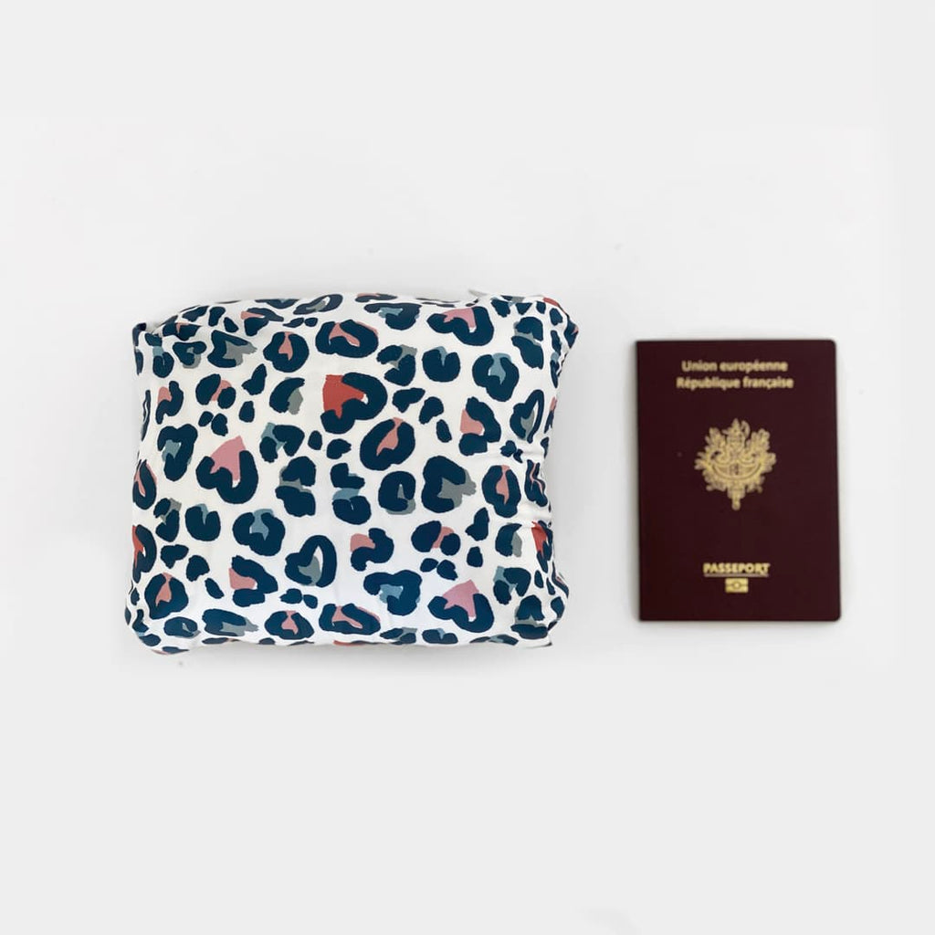 gigoteuse voyage MINIMIZ leopard pochon